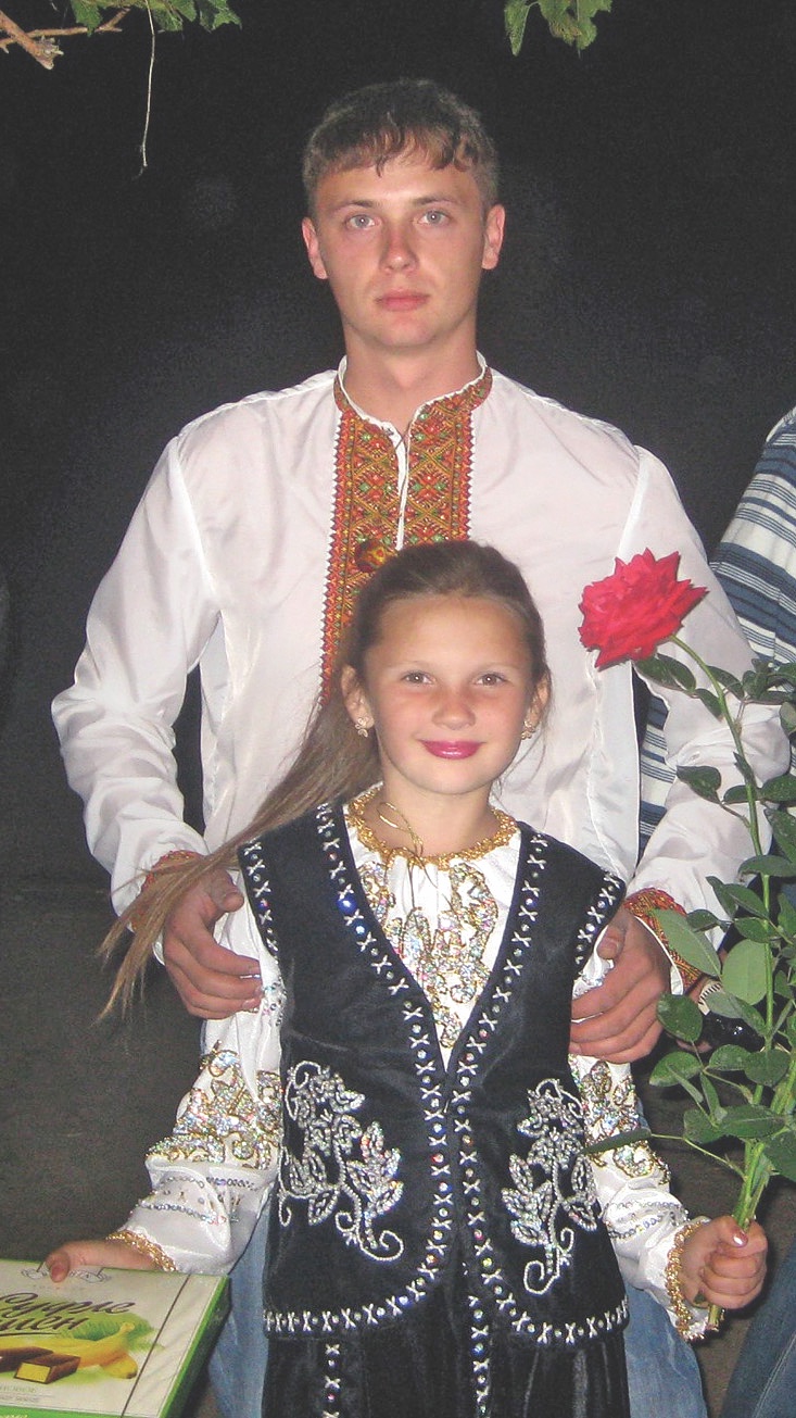 Михайло Григоришин із сестричкою Аліною (2009)